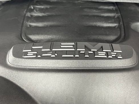 Used 2024 RAM 2500 Big Horn w/ Sport Appearance Package image 10