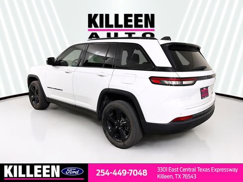 Used 2023 Jeep Grand Cherokee Limited w/ Black Appearance Package image 6