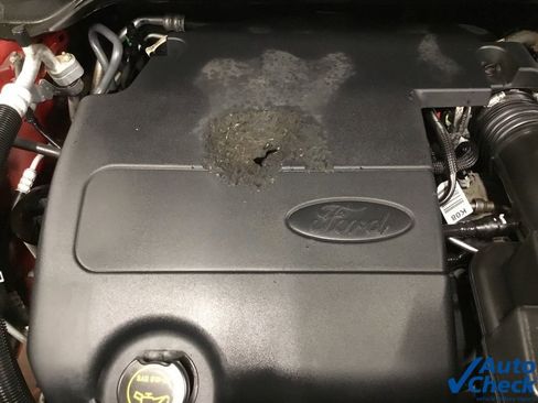 Used 2017 Ford Explorer XLT image 39