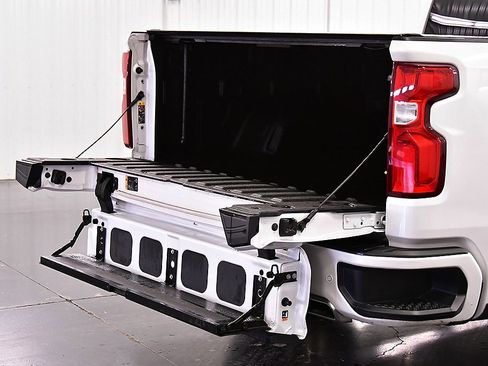 Used 2023 Chevrolet Silverado 1500 High Country w/ High Country Premium Package image 15