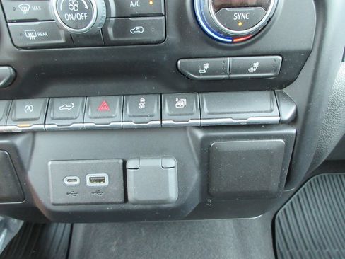 Used 2019 Chevrolet Silverado 1500 LT w/ All-Star Edition AWD/4WD image 31