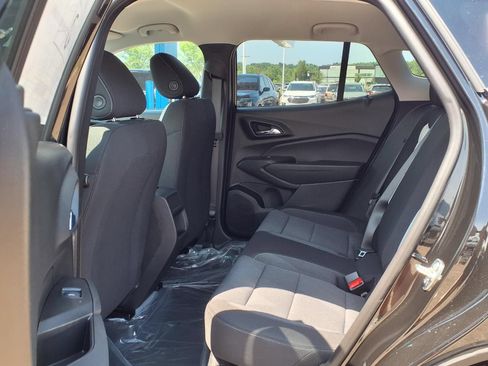 New 2026 Chevrolet Trax LS w/ LS Convenience Package FWD image 9