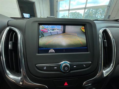 Used 2020 Chevrolet Equinox LT AWD/4WD image 18