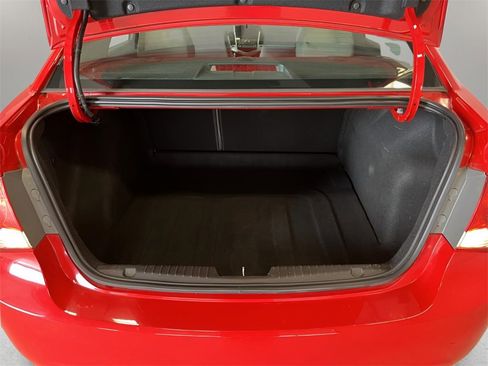 Used 2016 Chevrolet Cruze LT image 13