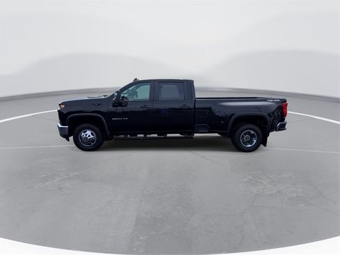 Used 2022 Chevrolet Silverado 3500 LT w/ Convenience Package image 9