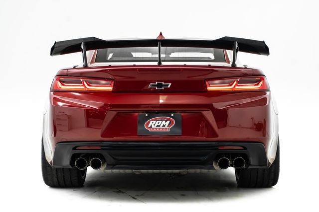 Used 2017 Chevrolet Camaro SS RWD image 3