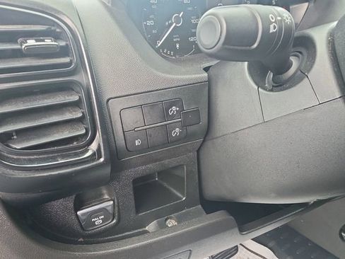 Used 2024 RAM ProMaster 2500 w/ Convenience Group FWD image 18