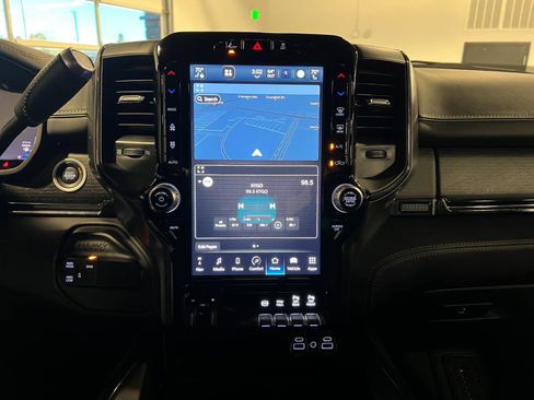 Used 2023 RAM 2500 Limited image 19