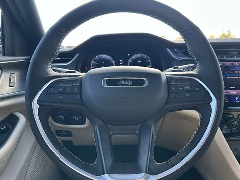 New 2025 Jeep Grand Cherokee L Limited image 15