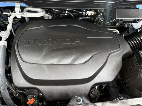 Certified 2025 Honda Passport TrailSport image 34