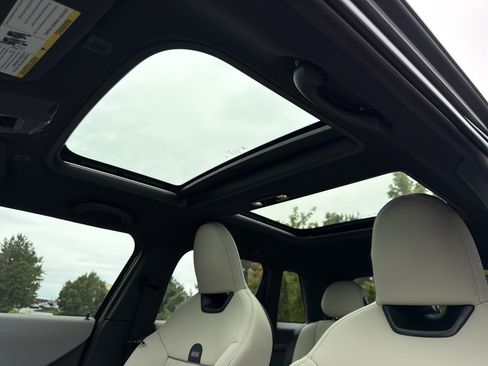 New 2026 MINI Cooper 4-Door Hardtop FWD image 8