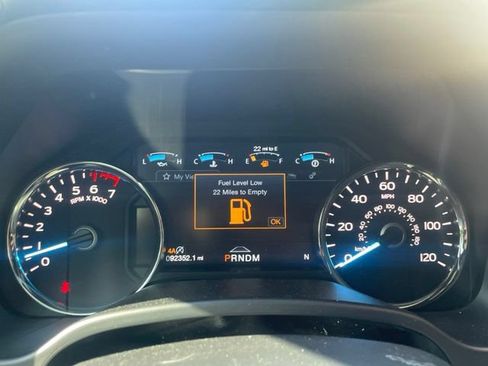 Used 2019 Ford F150 Platinum w/ Equipment Group 701A Luxury AWD/4WD image 14