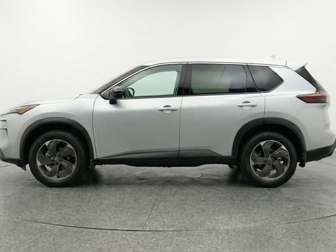 Used 2025 Nissan Rogue SV AWD/4WD image 5