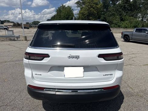 Used 2024 Jeep Grand Cherokee L Limited AWD/4WD image 7