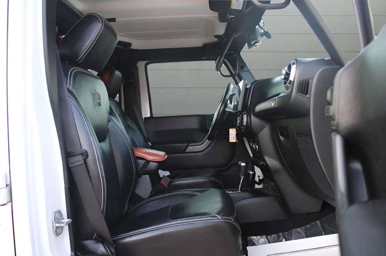 Used 2017 Jeep Wrangler Unlimited Sport w/ Quick Order Package 24S AWD/4WD image 13