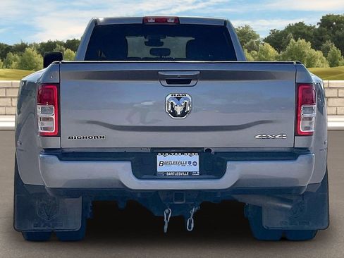 Used 2024 RAM 3500 Big Horn w/ Sport Appearance Package image 4