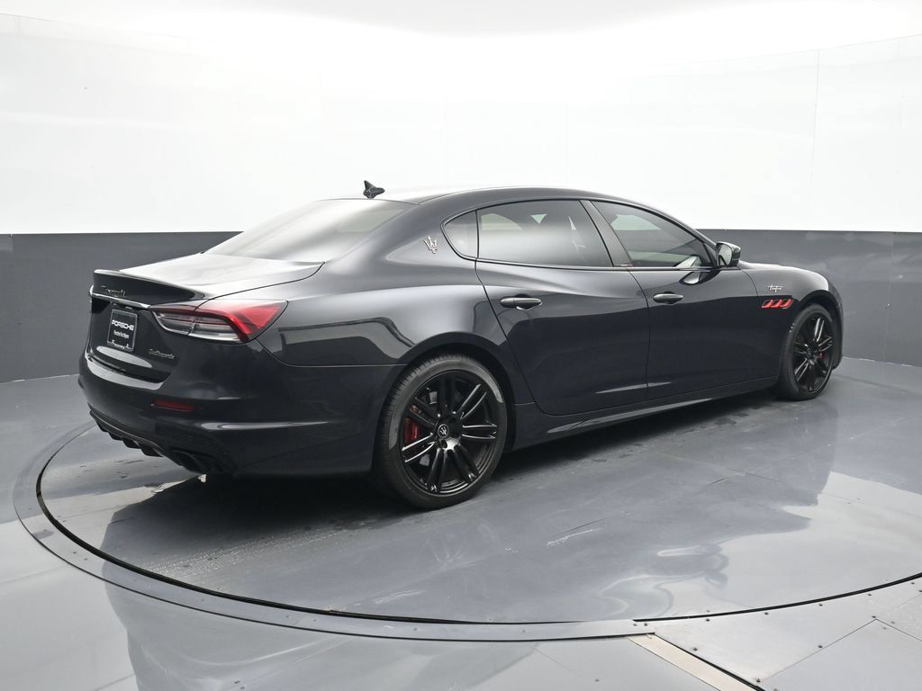 Used 2022 Maserati Quattroporte Trofeo RWD image 19