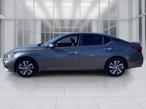 Used 2021 Nissan Altima 2.5 S w/ Driver Assist Package image 3