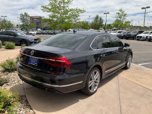 Used 2017 Volkswagen Passat 1.8T R-Line FWD image 9