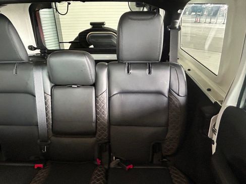 Used 2023 Jeep Wrangler Altitude image 14