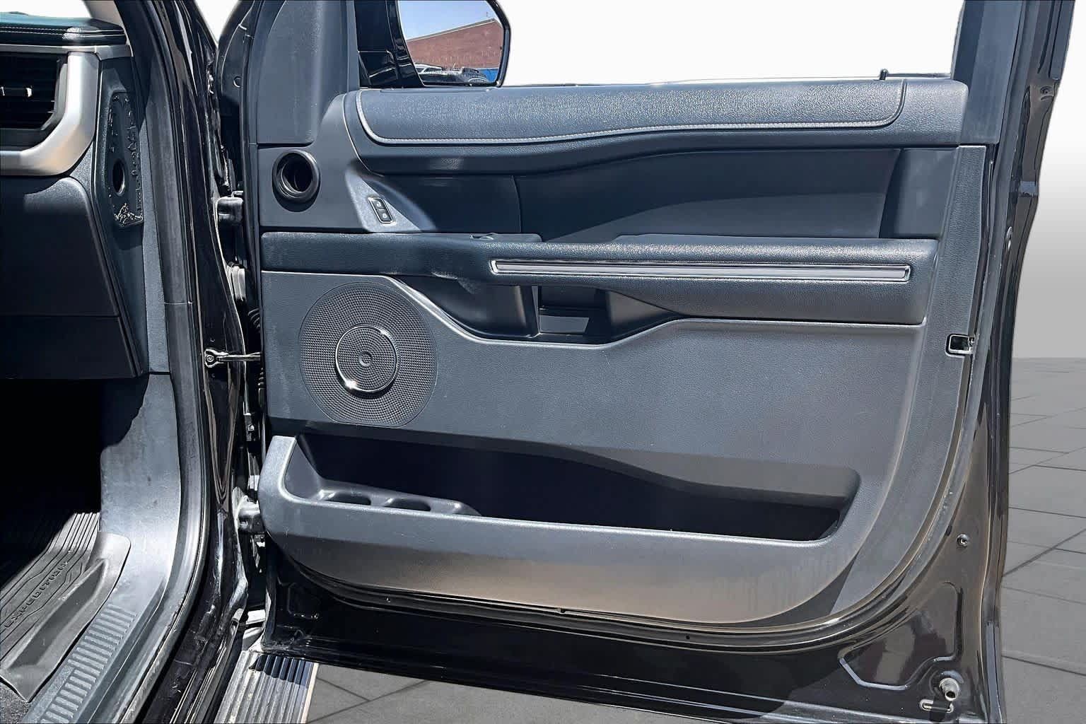 Used 2024 Ford Expedition Max XLT AWD/4WD image 22
