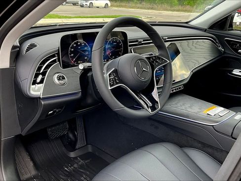 New 2026 Mercedes-Benz E 350 Sedan image 8