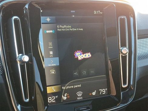 Used 2019 Volvo XC40 T5 R-Design image 18