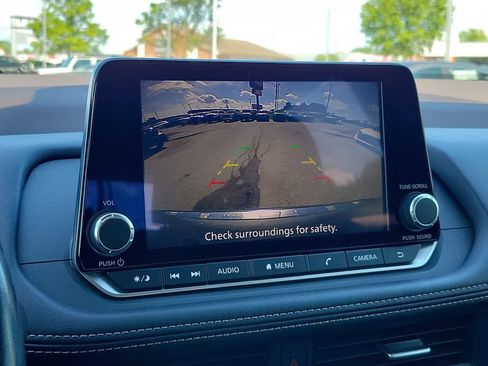Used 2023 Nissan Rogue SV w/ SV Premium B Package FWD image 22