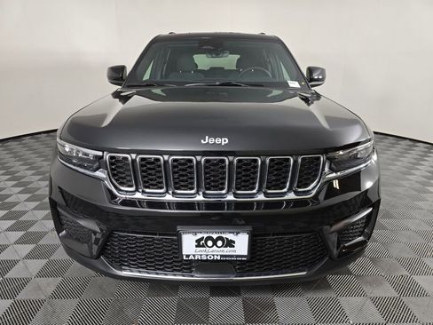 New 2025 Jeep Grand Cherokee Laredo X image 9