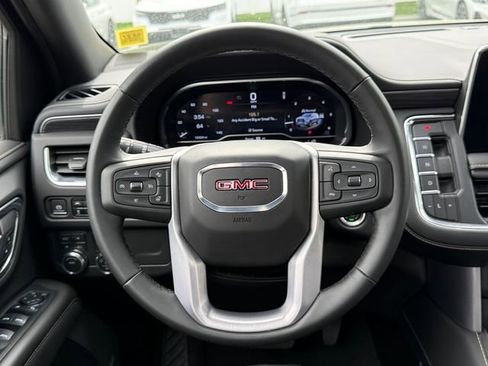 Used 2024 GMC Yukon XL SLT w/ SLT Premium Package AWD/4WD image 15