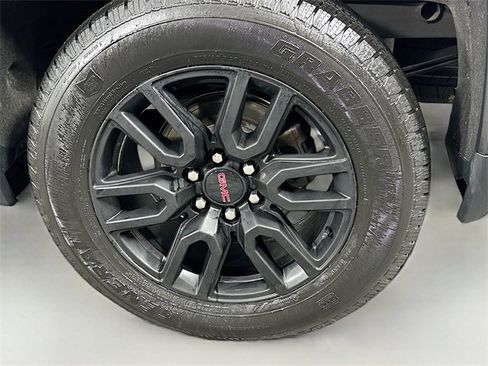 Used 2023 GMC Sierra 1500 Elevation image 29
