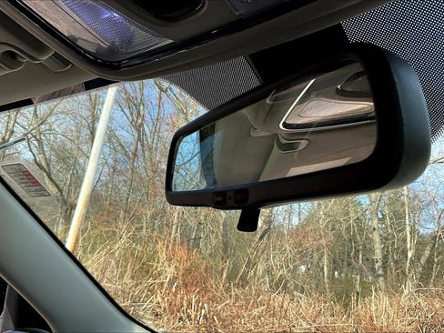 Used 2016 Jeep Cherokee Latitude w/ Cold Weather Group image 32