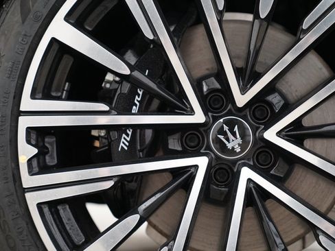 New 2025 Maserati Grecale Modena image 25