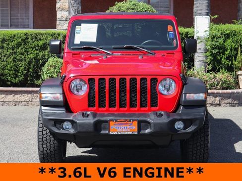 Used 2022 Jeep Gladiator Sport image 3