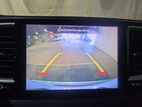 Used 2023 Chrysler Pacifica Touring-L FWD image 22