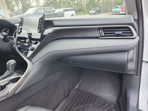 Used 2024 Toyota Camry XLE image 22