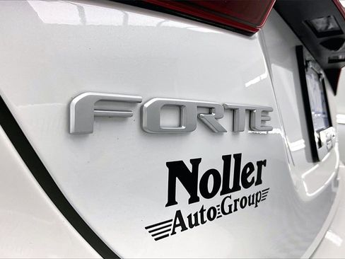 Used 2024 Kia Forte LXS w/ LXS Technology Package image 8