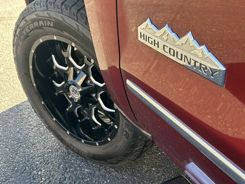 Used 2017 Chevrolet Silverado 1500 High Country image 25