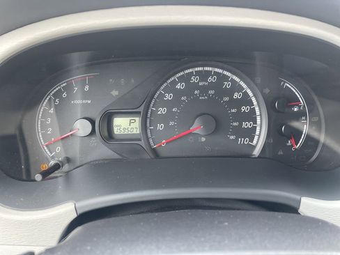 Used 2014 Toyota Sienna LE image 17