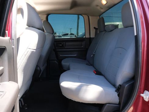 Used 2017 RAM 1500 Express w/ Express Value Package RWD image 21