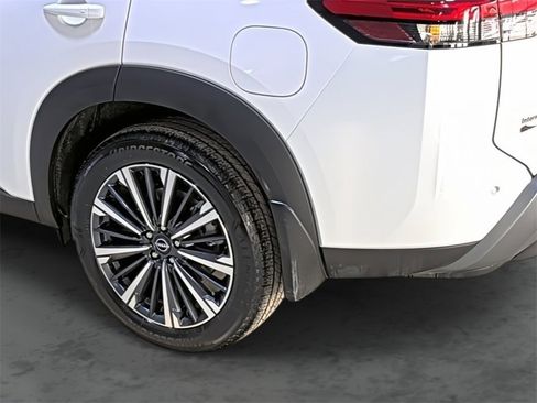 New 2026 Nissan Pathfinder Platinum image 9