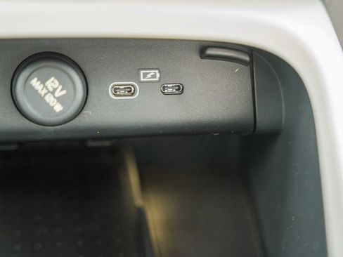 New 2026 Volvo XC40 B5 Plus w/ Protection Package Premier image 23