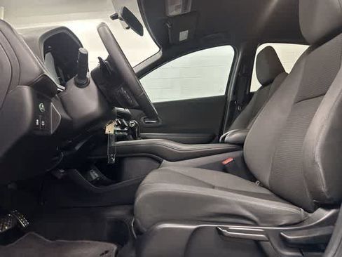 Used 2019 Honda HR-V Sport image 26