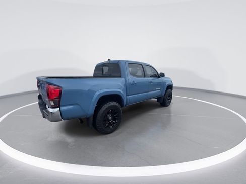 Used 2019 Toyota Tacoma SR5 AWD/4WD image 8