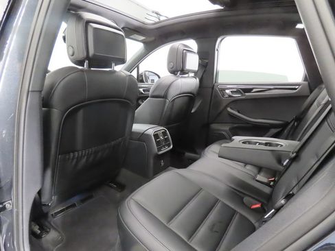 Certified 2026 Porsche Macan AWD/4WD image 45