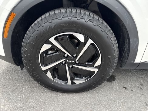 Certified 2023 Kia Sportage LX AWD/4WD image 12
