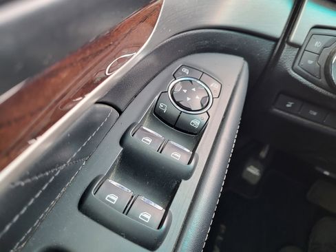 Used 2017 Ford Explorer Platinum image 13