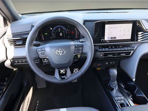 Certified 2026 Toyota Camry SE image 16