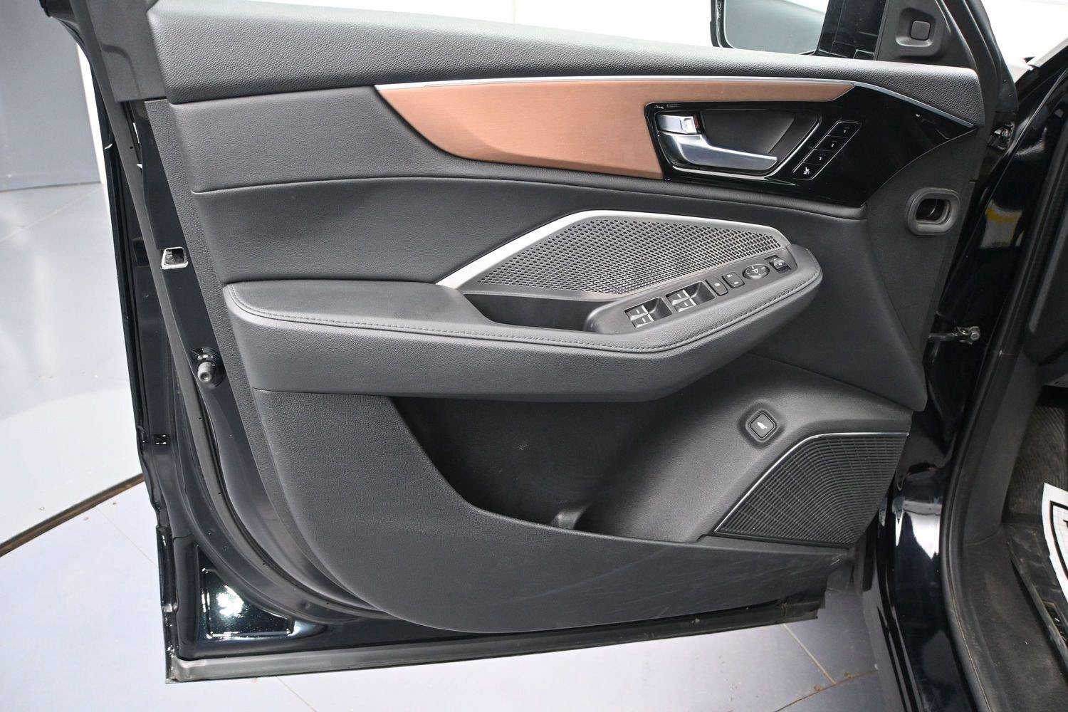 Used 2022 Acura MDX SH-AWD image 10
