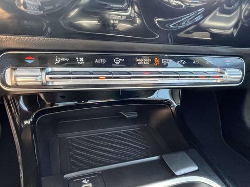 Used 2024 Mercedes-Benz CLA 250 4MATIC image 20